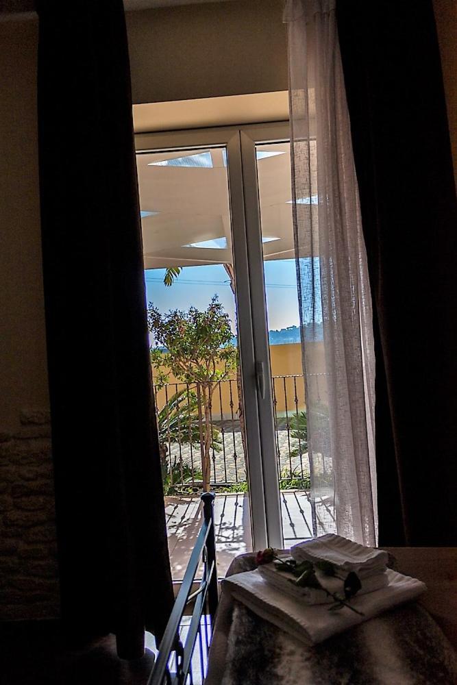ליקאטה Hotel Zabbara מראה חיצוני תמונה