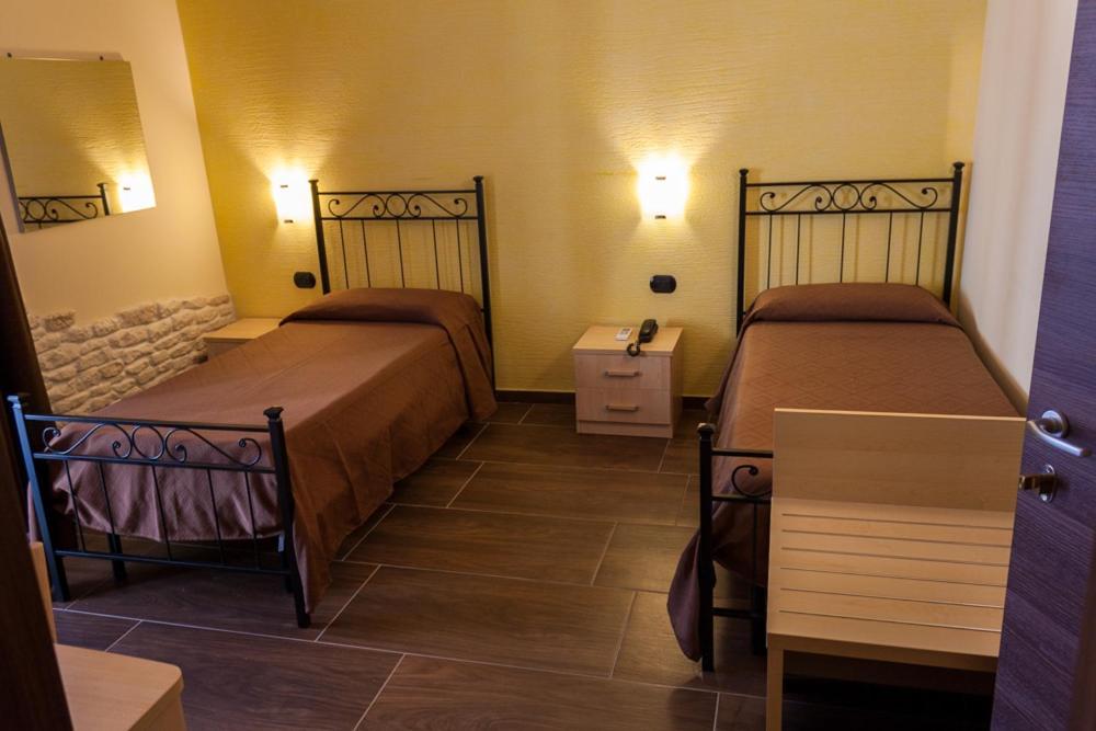 ליקאטה Hotel Zabbara מראה חיצוני תמונה