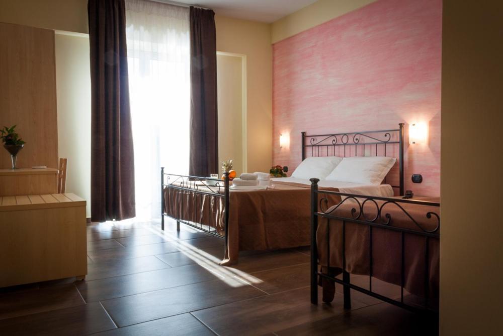 ליקאטה Hotel Zabbara מראה חיצוני תמונה