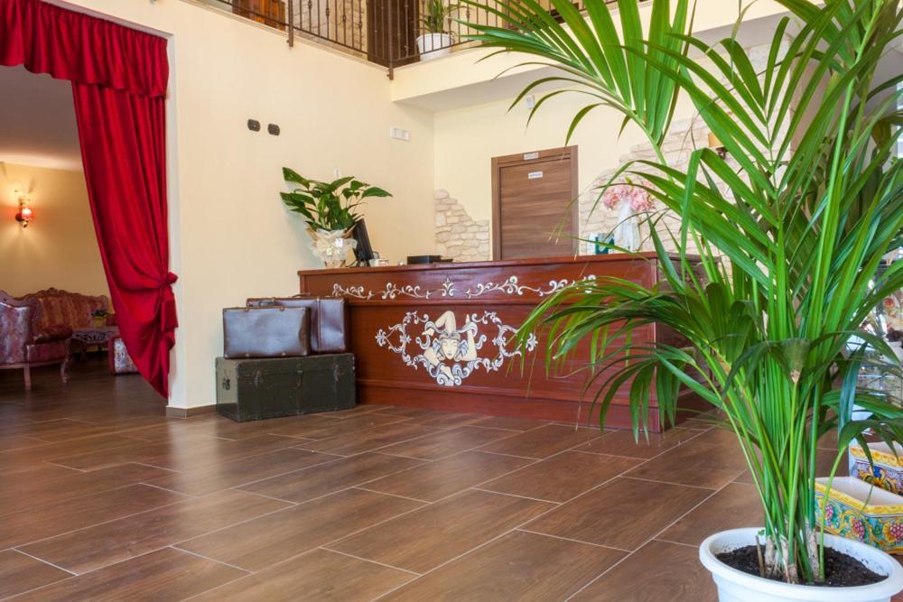 ליקאטה Hotel Zabbara מראה חיצוני תמונה