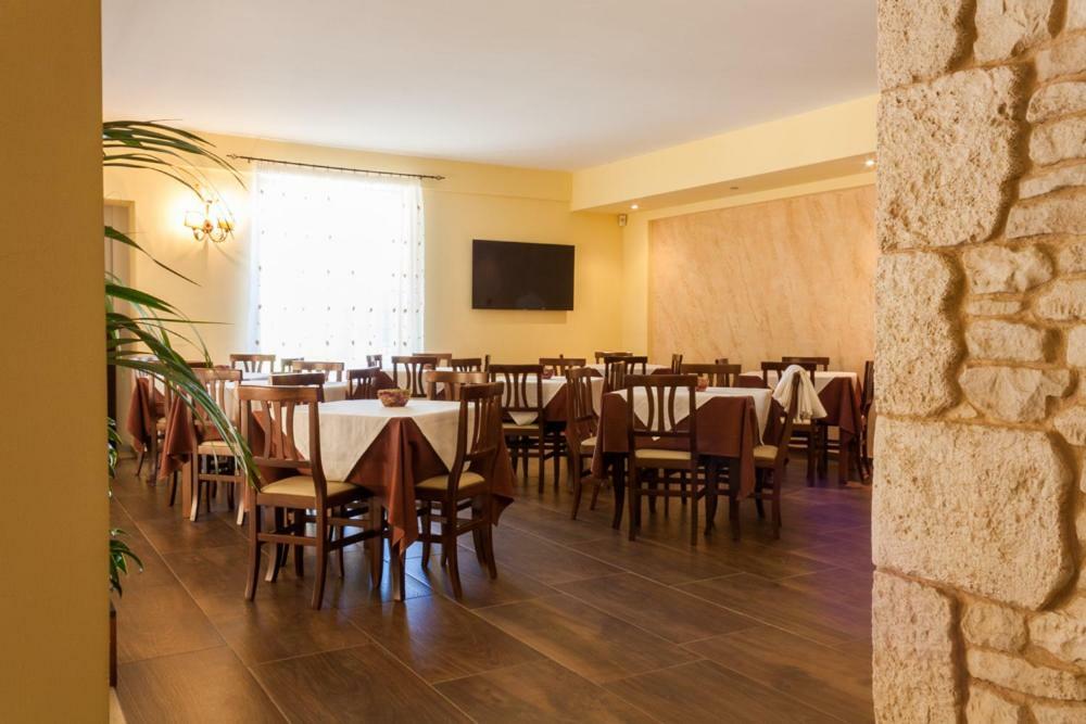 ליקאטה Hotel Zabbara מראה חיצוני תמונה