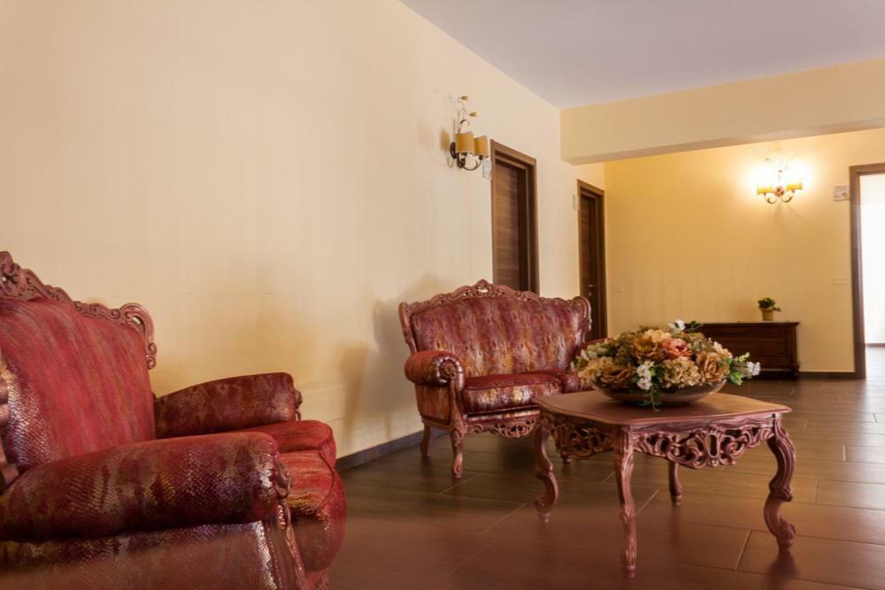 ליקאטה Hotel Zabbara מראה חיצוני תמונה